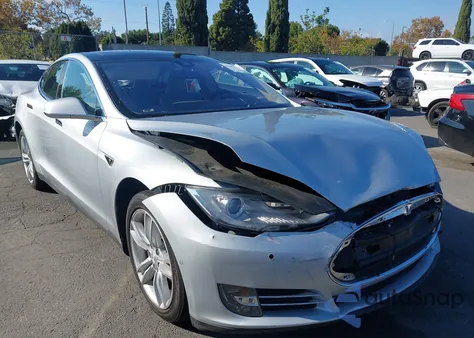2014 Tesla Model S P85 из США, поврежденный, VIN 5YJSA1H11EFP61461
